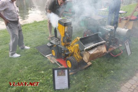 26.08.2017 - Hradec Králové, Smetanovo nábř.: letmé nahlédnutí do sekce modelů © Karel Furiš