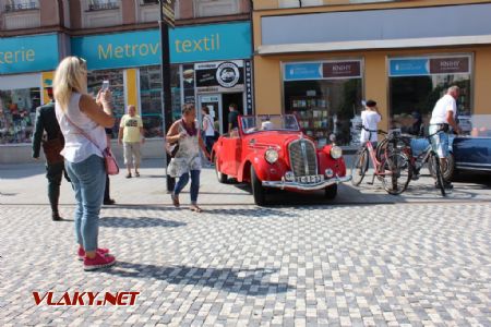 26.08.2017 - Hradec Králové, Masarykovo nám.: kabriolet Škoda Popular © PhDr. Zbyněk Zlinský