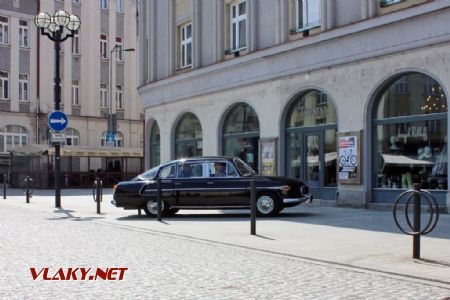 26.08.2017 - Hradec Králové, Masarykovo nám.: Tatra 603 © PhDr. Zbyněk Zlinský