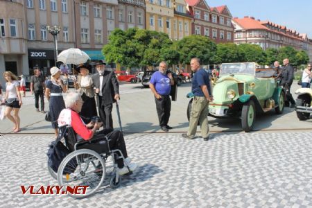 26.08.2017 - Hradec Králové, Masarykovo nám.: autor v akci © Karel Furiš