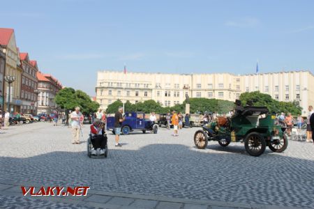 26.08.2017 - Hradec Králové, Masarykovo nám.: autor v akci © Karel Furiš