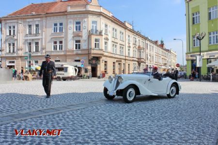 26.08.2017 - Hradec Králové, Masarykovo nám.: kabriolet Praga Piccolo z roku 1934 © PhDr. Zbyněk Zlinský