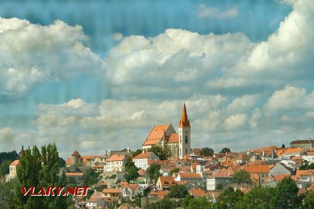 14.8.2017 - Znojmo: přes okno vlaku © Jiří Řechka