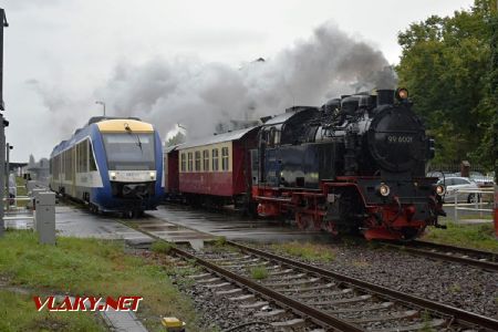 Quedlinburg, souběžný odjezd vlaků do Thale a Alexisbad; 2.10.2017 © Pavel Stejskal