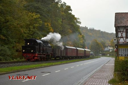 Alexisbad – Mägdesprung, vlak s HSB 99.6001 do Gernrode; 2.10.2017 © Pavel Stejskal