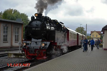 Gernrode, parní vlak z Gernrode do Hasselfelde před odjezdem; 2.10.2017 © Pavel Stejskal