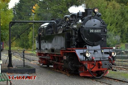 Hasselfelde, dobírání vody do lokomotivy HSB 99.6001; 2.10.2017 © Pavel Stejskal