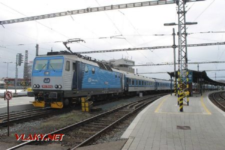 30.10.2017 - Brno hl.n.: můj vlak R 840 se strojem 362.159-6 © Karel Furiš