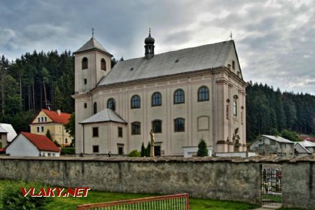 Září 2017 - Rajnochovice: kostel © Mixmouses