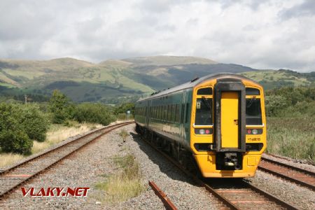 18.08.2017 - Wales, Dovey Junction, 158818 - vlak, kterým jsme přijeli © Michal Fichna