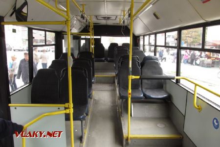 Kecskemét: autobus MAN SL 222 turecké výroby z roku 2000 má v interiéru sedadla z Ikarusů 260/280, 29.09.2017 © Dominik Havel