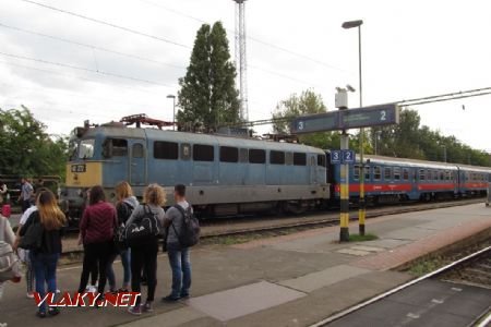 Szeged: lokomotiva ''szilli'' řady 431 272 MÁV-TR právě přijela s vlakem IC Arányhomok z Budapešti, 29.09.2017 © Dominik Havel