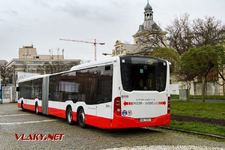 21.11.2017 - Praha, Výstaviště: jednokloubový autobus Mercedes-Benz CapaCity L © Jiří Řechka