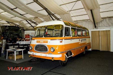 21.11.2017 - Praha, Výstaviště: levé křídlo Průmyslového paláce, autobusová historie - Robur © Jiří Řechka