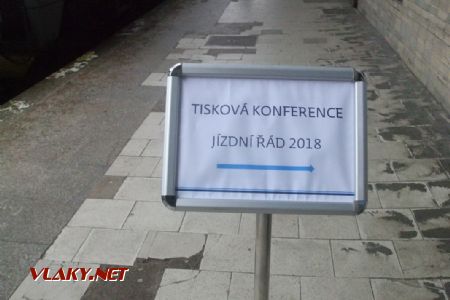04.12.2017 - Praha Masarykovo n.: vstup na tiskovou konferenci © Pavel Šmídek
