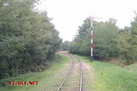 18.09.2016 - Fertőboz-Múzeumvasút, vchodové mechanické návestidlo zo smeru Nádtelep © Michal Čellár