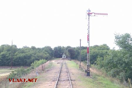 18.09.2016 - Barátság, vchodové mechanické návestidlo a začiatok koľajiska stanice zo smeru Nádtelep © Michal Čellár