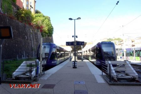 Lyon, nádraží St-Paul s tramvajemi Alstom Citadis Dualis řady U 52500, 29.9.2017 © Jiří Mazal