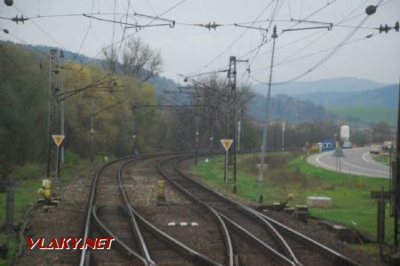 Vjazd do Považskej Teplej, 1.11.2017 © Kamil Korecz