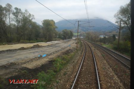 ... tesne povedľa stávajúcej trate ..., 1.11.2017 © Kamil Korecz