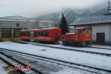 15.12.2017 - odstavené vozidlá Zillertalbahn v RD Jenbach © Oliver Dučák