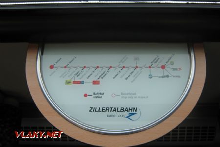 15.12.2017 - zoznam zastávok na stolíku vo vozni Zillertalbahn © Oliver Dučák