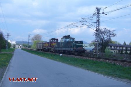 20.04.2007 - Prešov: 110.033-8 s manipulačním vlakem z V.Šariše © Zdenko Balun