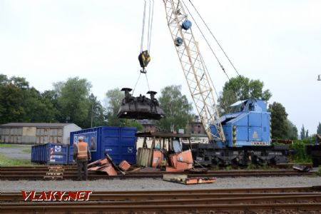 06.08.2014 - SOKV Ostrava: fyzická likvidace lokomotivy 110.003-1 © Ing. Miroslav Pösel