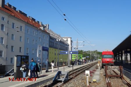 St. Pölten, nástupiště směr Mariazell, 21.5.2016 © Jiří Mazal