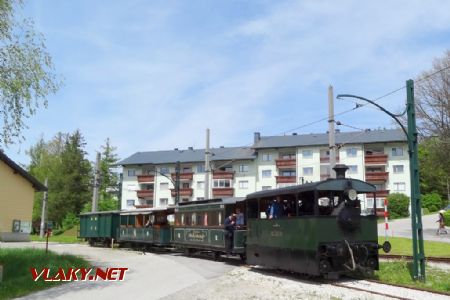 Muzeální tramvaj v Mariazellu, parní tramvaj Hellbrunn u zast. Bahnhof Mariazell, 21.5.2016 © Jiří Mazal