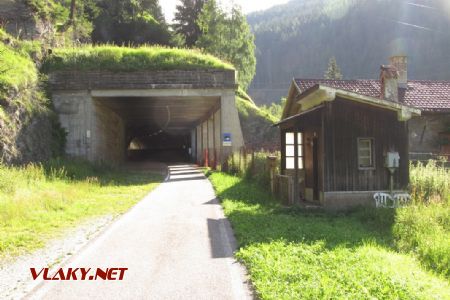 14.07.2017 – cyklostezka na Brennerské dráze: tunel končí galerií © Dominik Havel