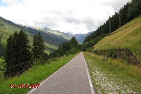 14.07.2017 – cyklostezka na Brennerské dráze: trať míří do bočního údolí © Dominik Havel