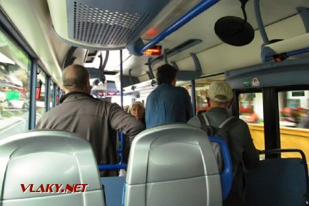 14.07.2017 – trasa Brunneck–Corvara: cestující raději stojí, než by si sedli © Dominik Havel