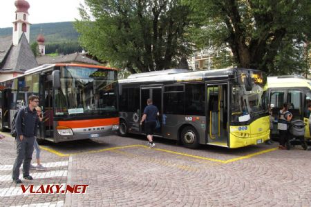 14.07.2017 – St. Ulrich / Ortisei: autobusové nádraží © Dominik Havel