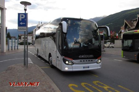 15.07.2017 – Schlanders/Silandro: druhá část NAD do Mals/Malles - zájezdový autokar Setra © Dominik Havel