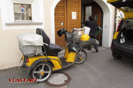 15.07.2017 – Sta. Maria Val Müstair: elektrická tříkolka místního pošťáka © Dominik Havel