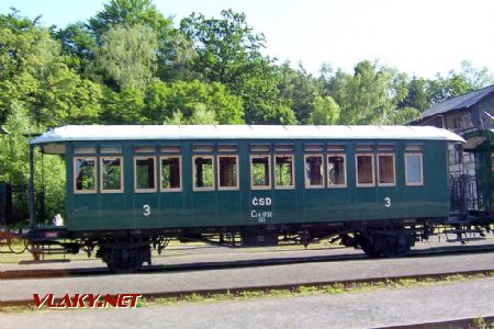 26.06.2004 - Lužná u Rak.: vůz Ci4-1732 v soupravě zvl. vlaku do Rakovníka © PhDr. Zbyněk Zlinský