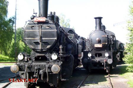 26.06.2004 - Lužná u Rak., ČD muzeum: lokomotivy 434.1100 + 423.001 © PhDr. Zbyněk Zlinský