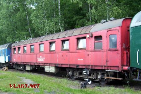26.06.2004 - Lužná u Rak., ČD muzeum: doprovodný vůz rakouských lokomotiv 974.0.900-2 ÖBB © PhDr. Zbyněk Zlinský