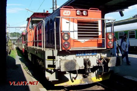 26.06.2004 - Praha Masarykovo n.: ''veselá kráva'' 714.025-4 na Sp 1897 z Rakovníka © PhDr. Zbyněk Zlinský