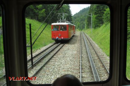 16.07.2017 – Vitznau-Rigi-Bahn: míjení letmo ve dvoukolejném úseku © Dominik Havel