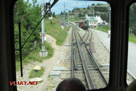 16.07.2017 – Vitznau-Rigi-Bahn: nám známější typ výhybky v Rigi-Staffel, kde se připojuje trať z Arth-Goldau © Dominik Havel
