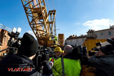 16.2.2018 - Praha-Karlín: Vojtěch Malík, technik jeřábu společnosti Hanyš © Jiří Řechka