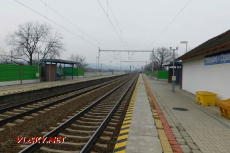 	03.02.2018 – zastávka Trenčín-Opatová: pohľad smerom do Trenčianskej Teplej © Michal Mazánik