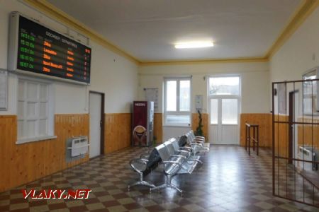 	02.02.2018 – stanica Ilava: zrekonštruovaná odbavovacia miestnosť a čakáreň v Ilave © Michal Mazánik