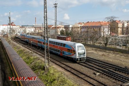 24.3.2018 - Praha-Smíchov: 971.039, Os 8832 © Jiří Řechka