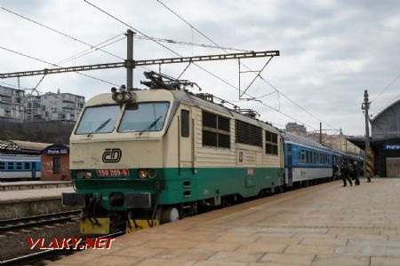 24.3.2018 - Praha hl.n.: 150.209, Rx 889 © Jiří Řechka