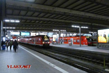 28.12.2017 – München Hbf: Alstom Coradia Continental a řada 425(6) © Dominik Havel