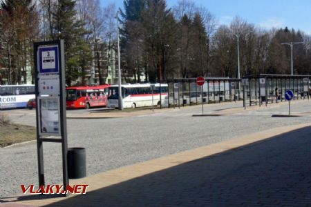 03.04.2018 - Žďár nad Sázavou: autobusové nádraží © Luděk Šimek 