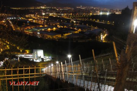 Bilbao, výhled na stanici Kukullaga z horní stanice, 24.03.2018 © Libor Peltan